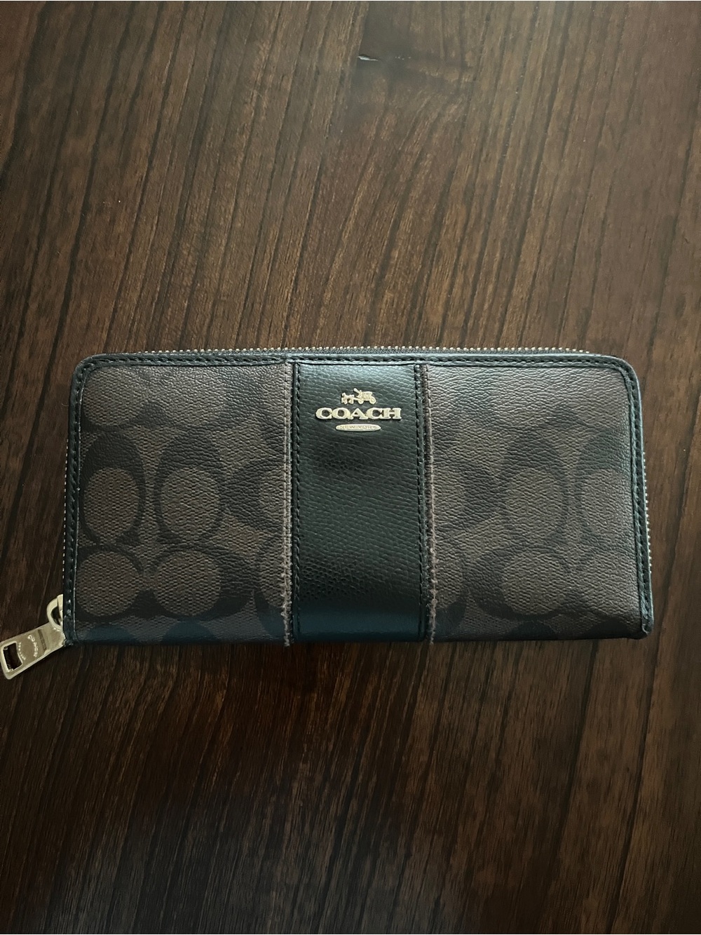 Coach Signature Zip Wallet in Black and Brown never used from the early 2000s